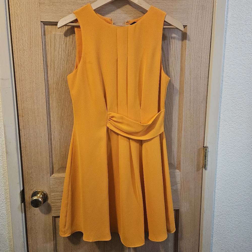 Size Medium Adelyn Rae Elegant Orange Sleeveless Dress